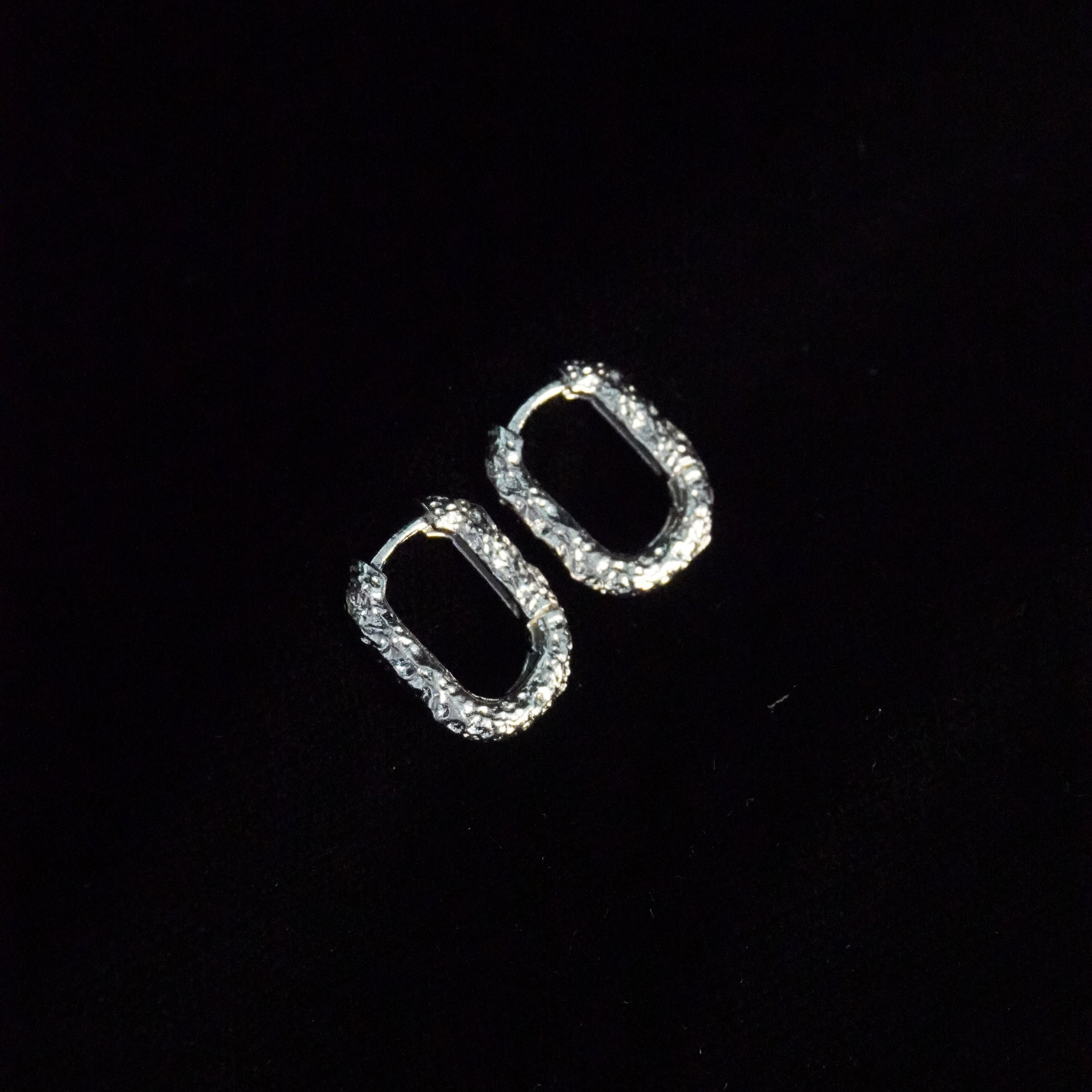 Textured Huggie