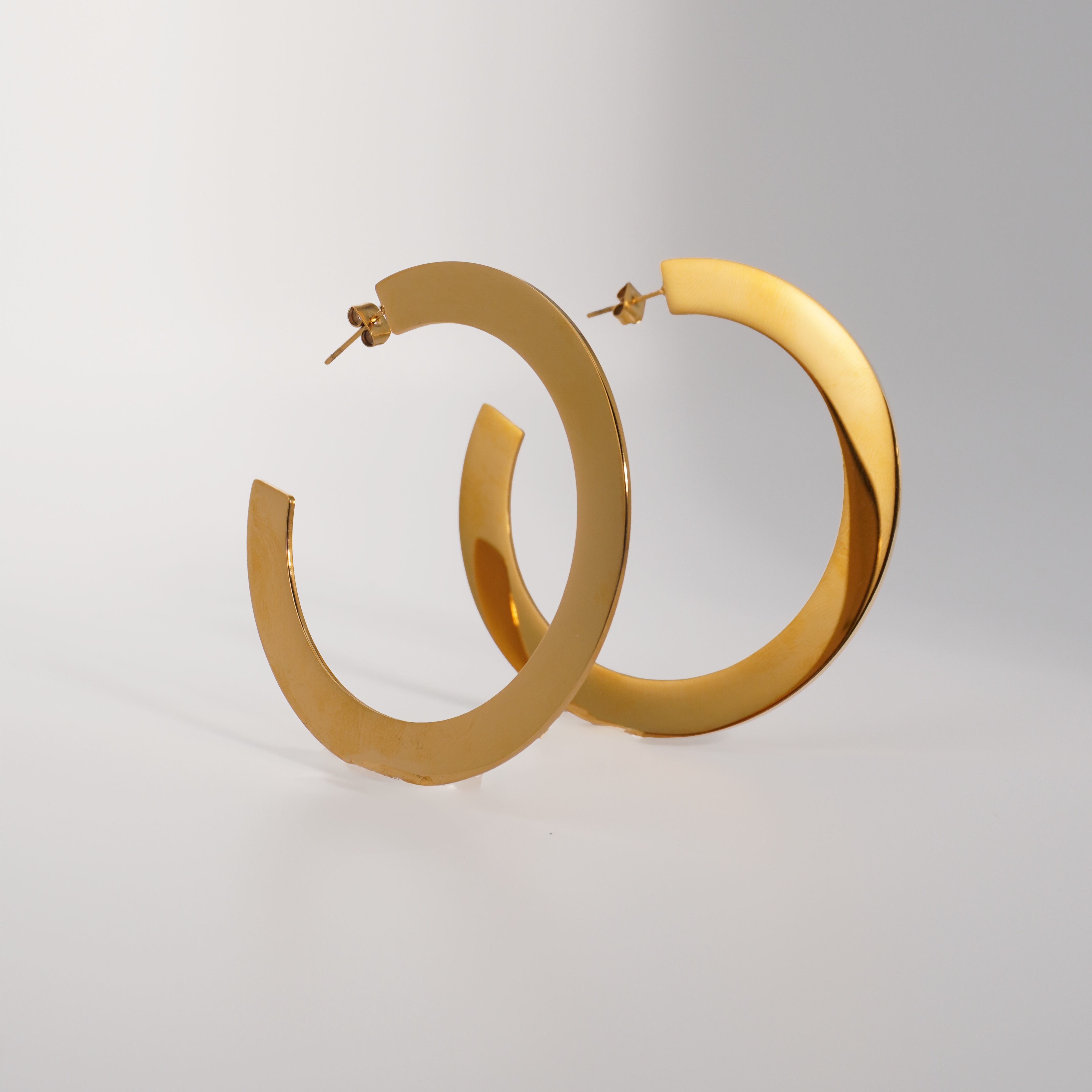 Flat & Bold Hoop
