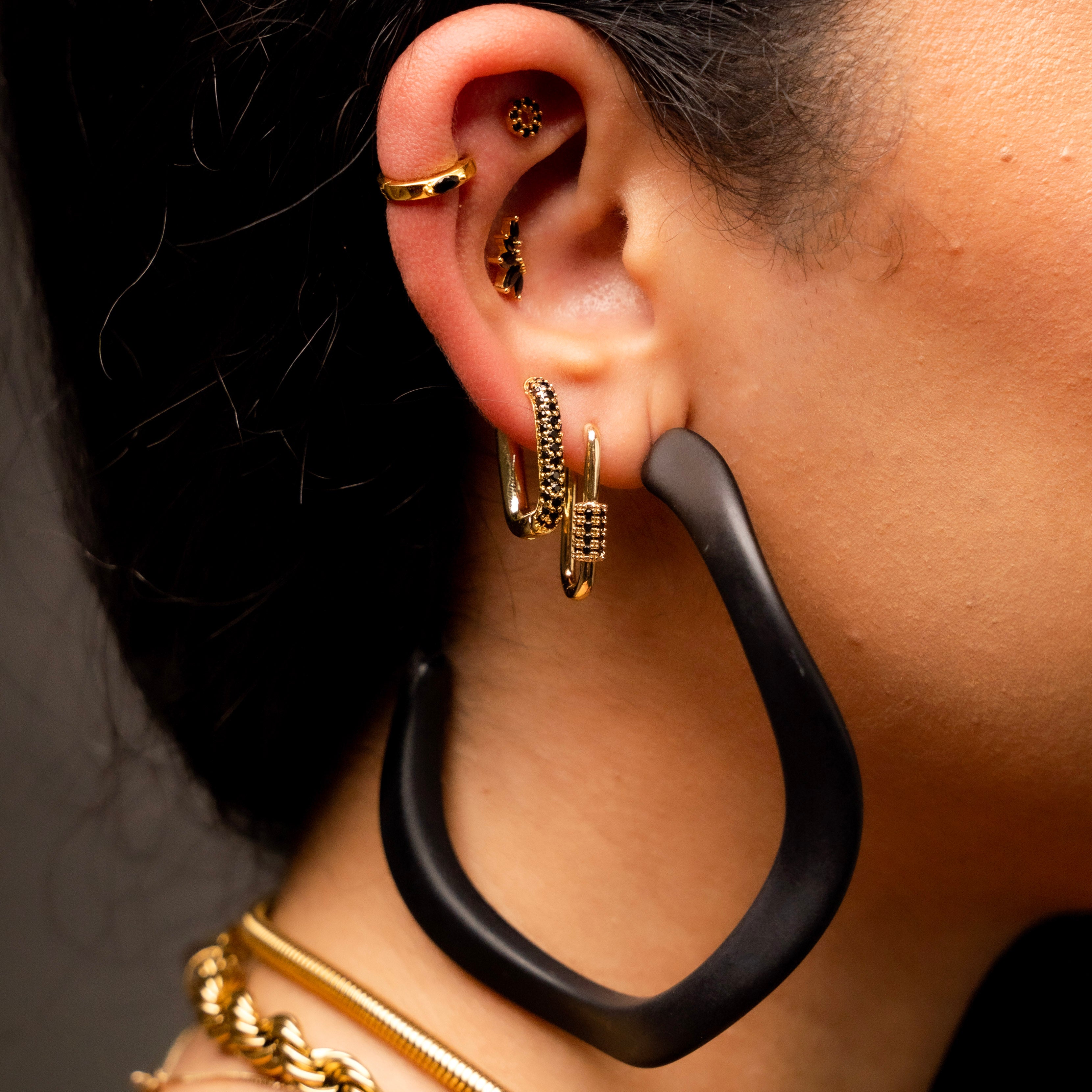 Curvy Hoop Earring